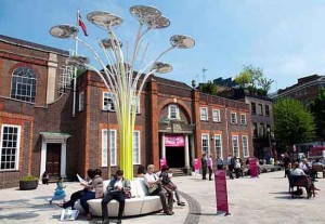 Street-lamp-solar-panels-LED-lights