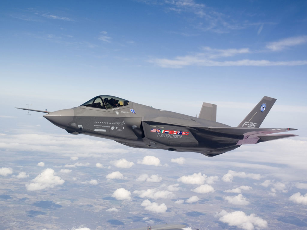 US-Air-Force-Will-Powers-Fighter-Jet-with-Alternative-Fuels-Till-2016